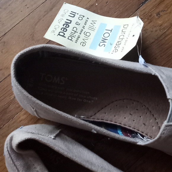 Beige Toms Cloth Loafers - Unworn - Picture 6 of 7